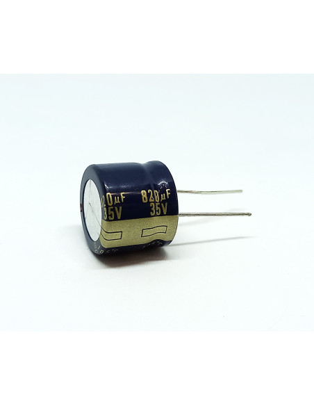 Condensateur 35V 820μf